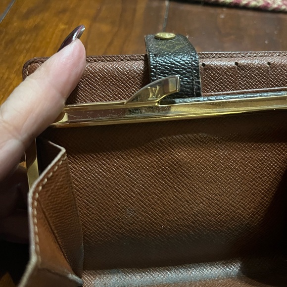 Louis Vuitton monogram wallet - Picture 6 of 8